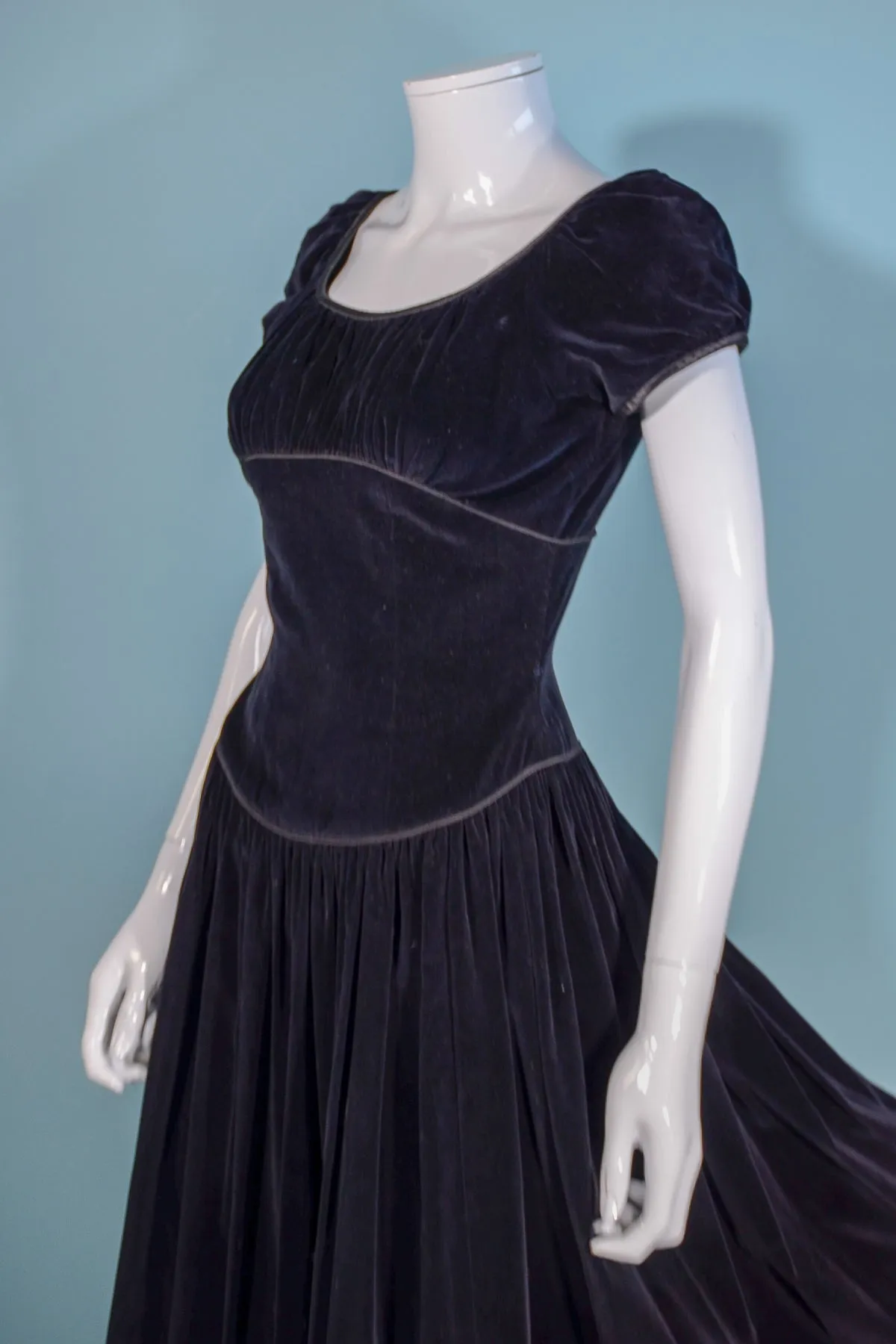 Teena Paige Vintage 50s Black Velvet Dress, Fitted Waist Puff Sleeves, Junior Sizing XS