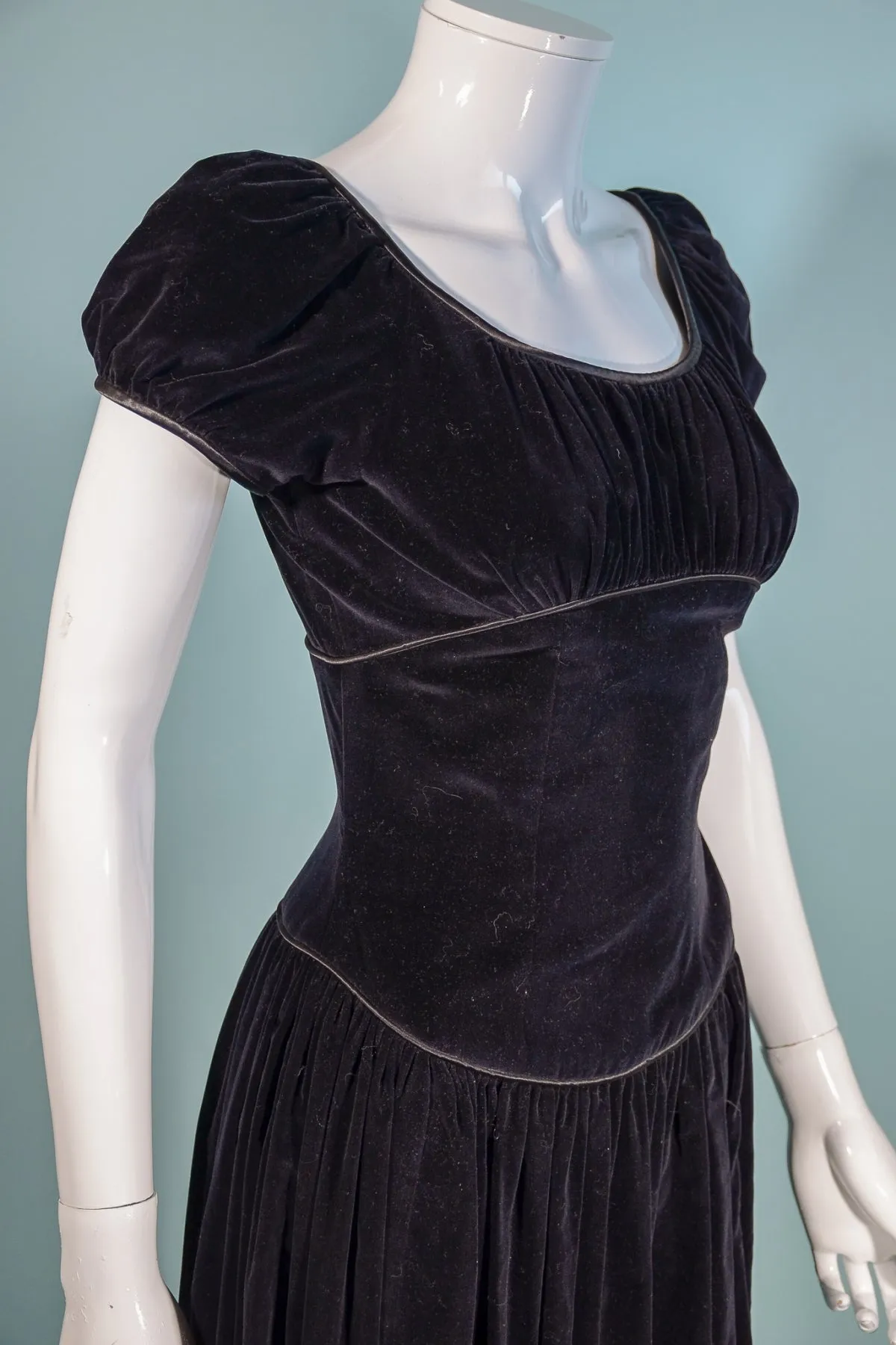 Teena Paige Vintage 50s Black Velvet Dress, Fitted Waist Puff Sleeves, Junior Sizing XS